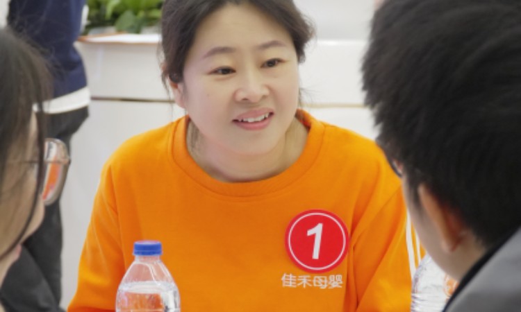 见面会现场面试