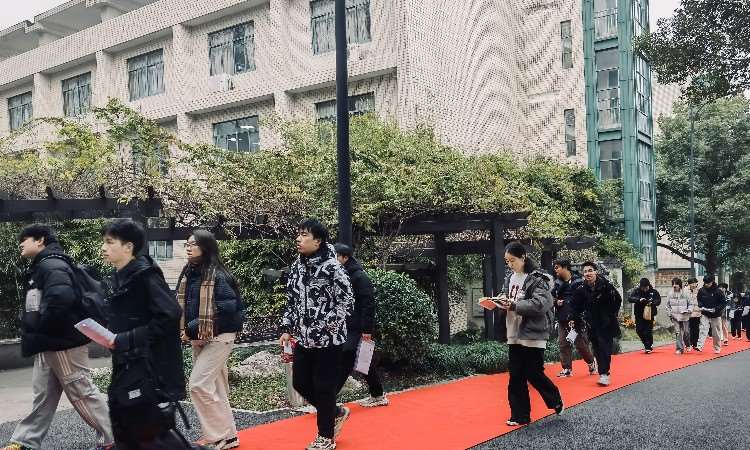 送考照片
