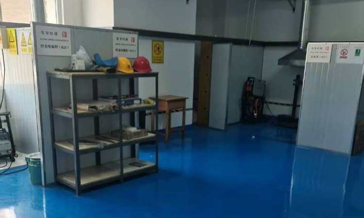 济南鉴玺职业培训学校