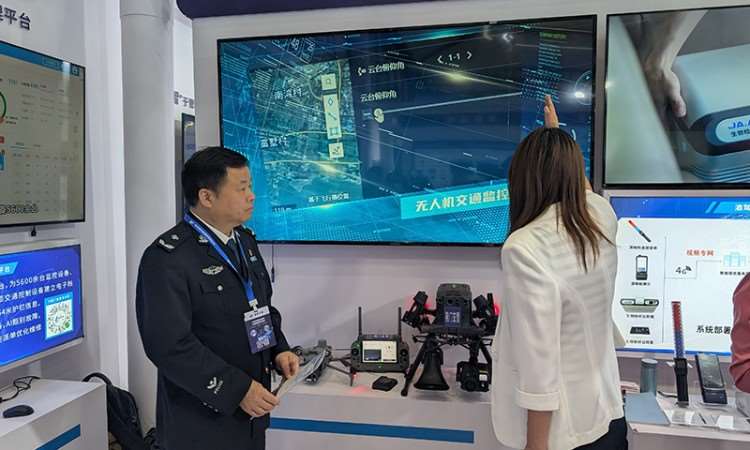 与交管局领导汇报培训成果