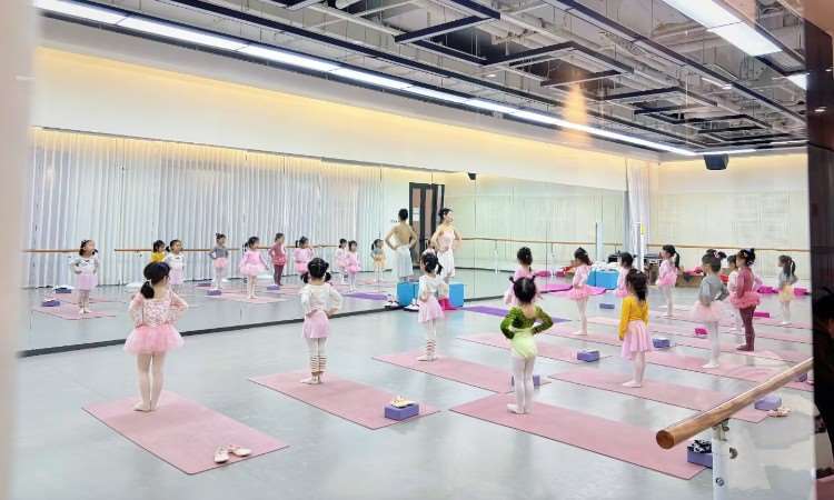 幼儿班舞蹈