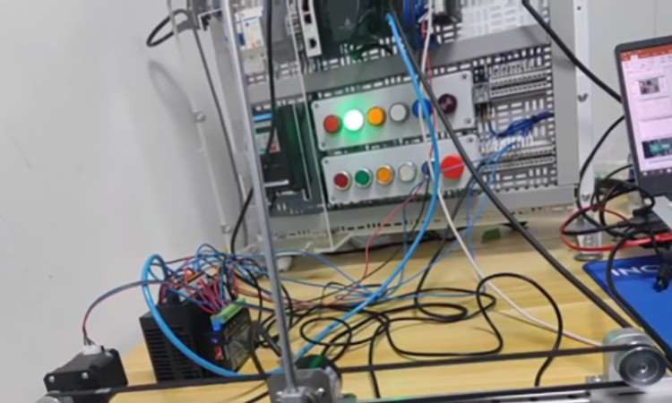 PID+运控一阶 倒立摆实操台项目