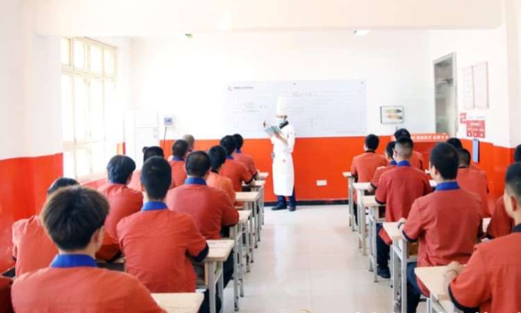 中餐学生上课