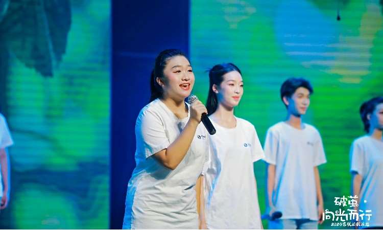 汇演朗诵照片