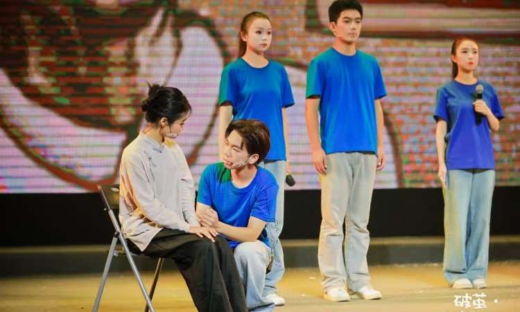 汇演朗诵照片