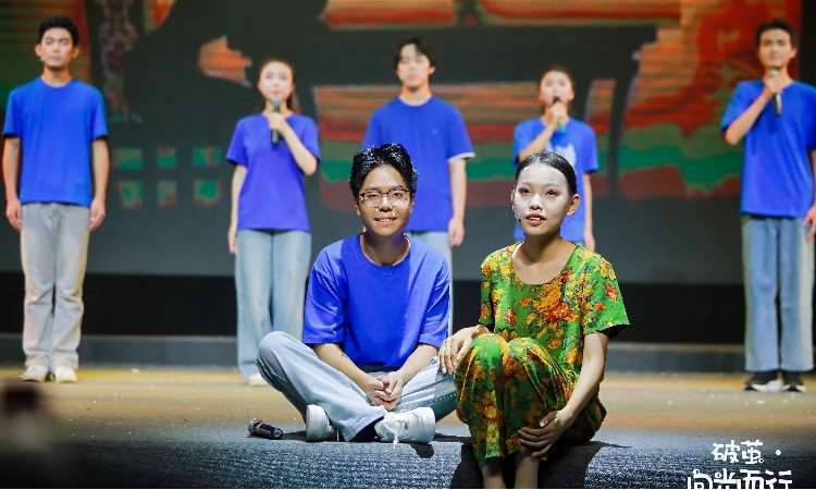 汇演朗诵照片