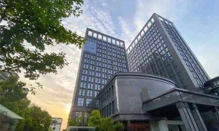 富春校区环境图