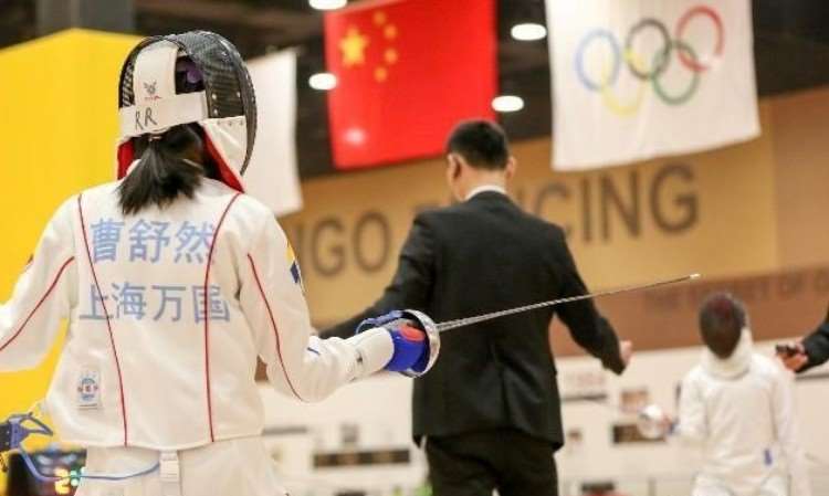 万国体育上海少儿击剑比赛选拔