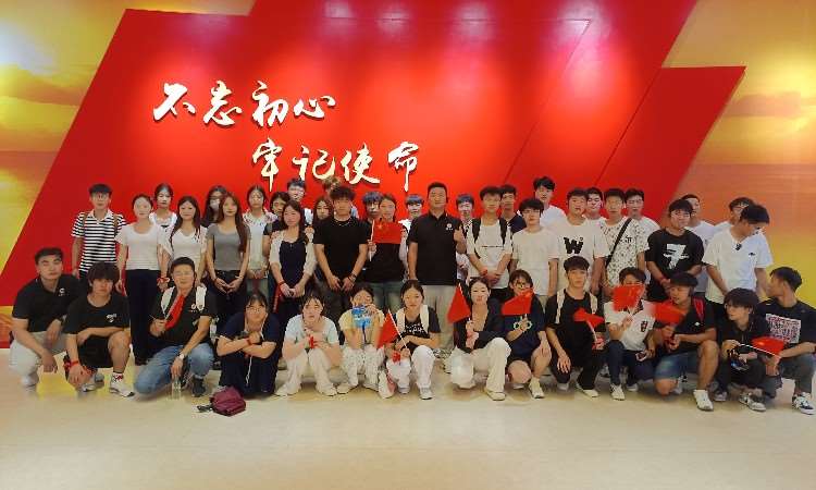 启梦学林红色主题游学活动
