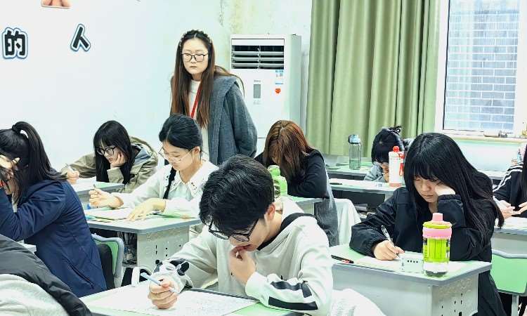 启梦学林单招集训周测实拍