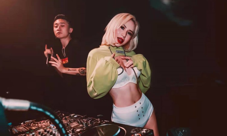 毕业上班学员照片