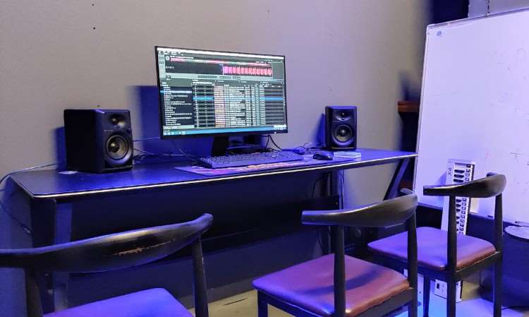 DJ机房（教室）设备图片