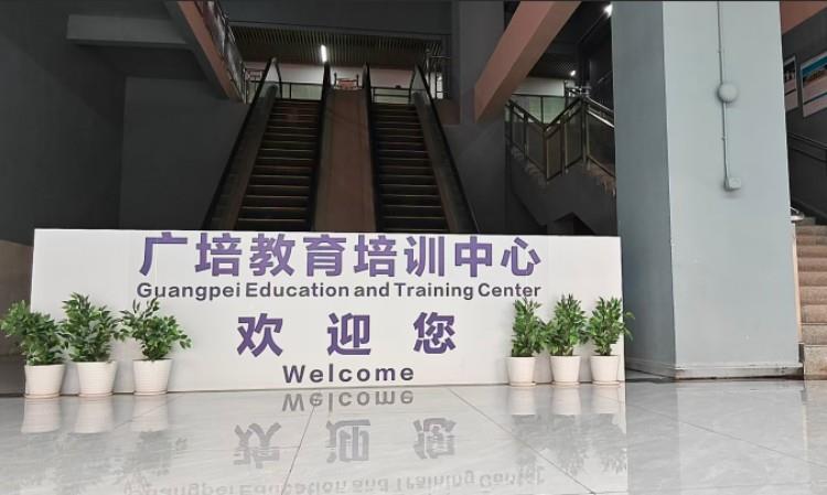 教学楼大厅