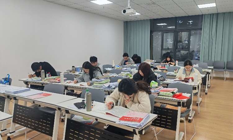 国考晚自习