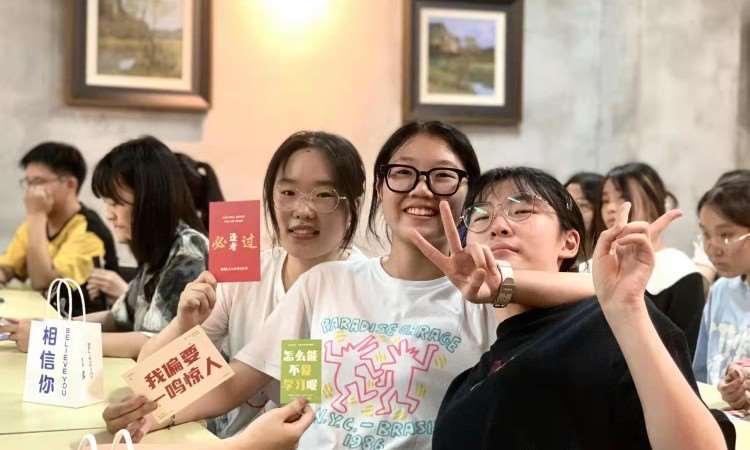 生日会