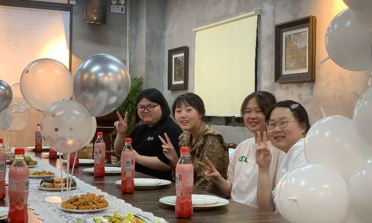 生日会