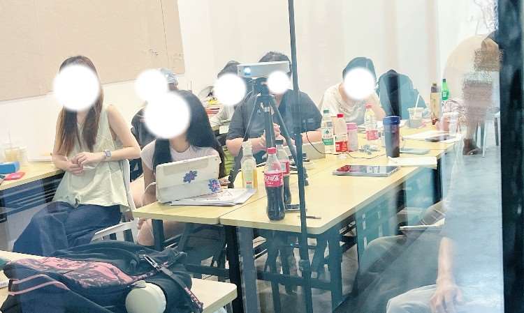 学硕上课照片