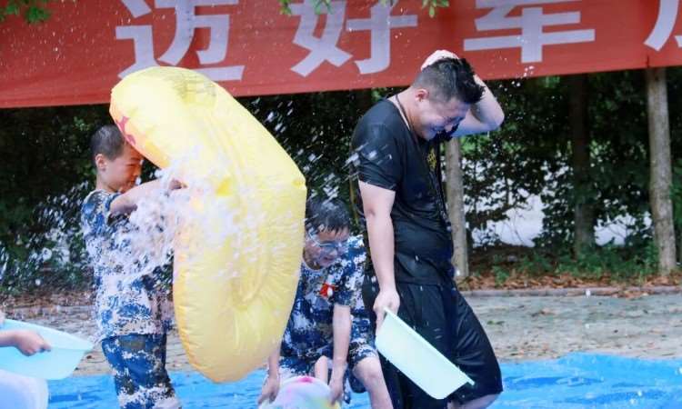 拓展游戏