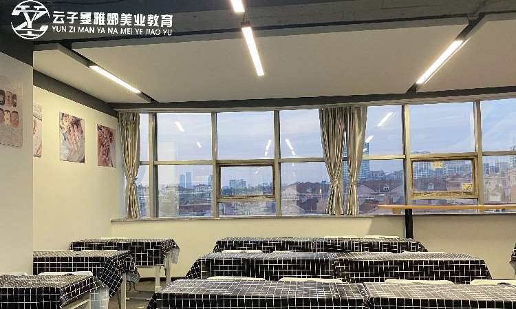 校区环境