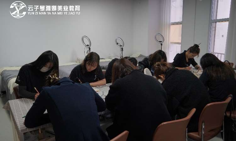上课照片