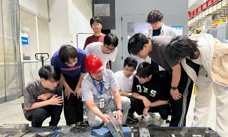 赴企识岗
